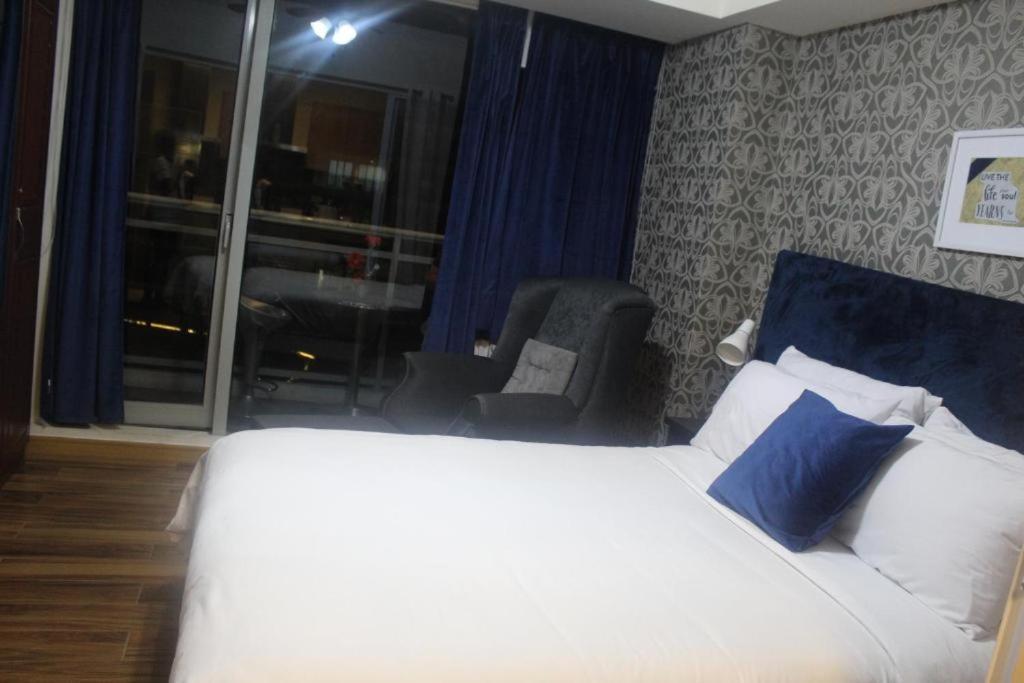 Azure Urban Resort A3 Near Airport Mall With Balcony Wavepool Manila Exterior foto